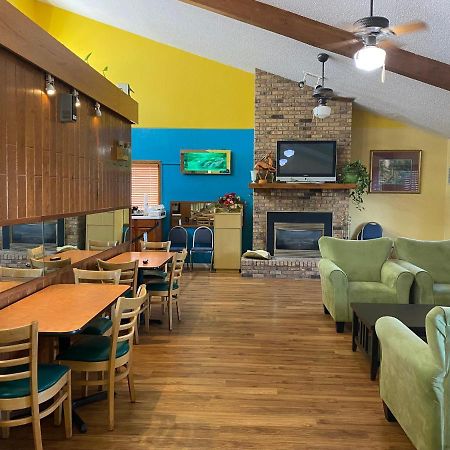 America'S Stay Inn Stewartville Екстер'єр фото