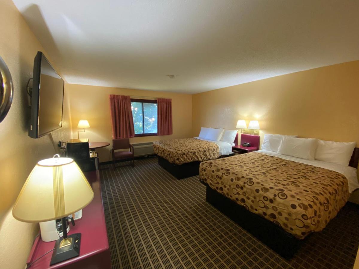 America'S Stay Inn Stewartville Екстер'єр фото
