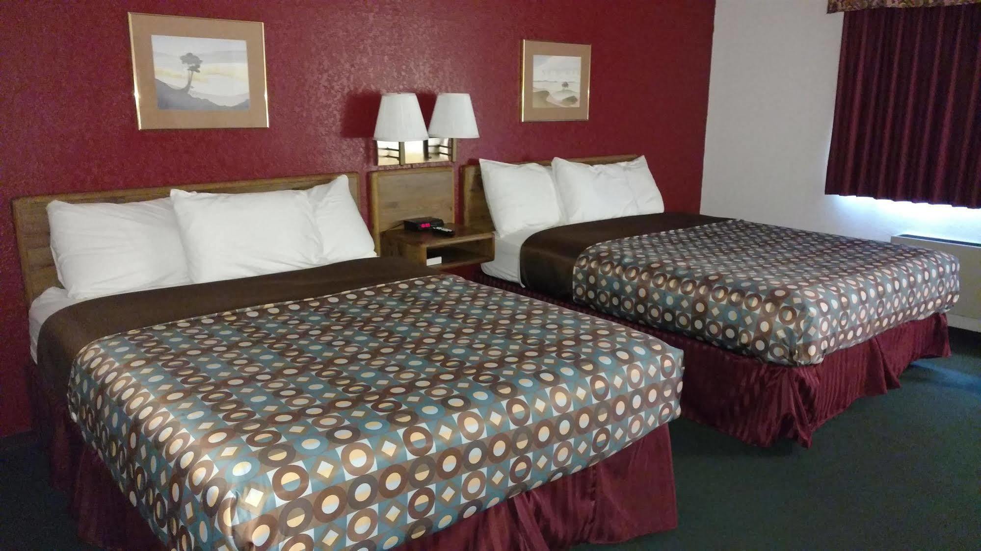 America'S Stay Inn Stewartville Екстер'єр фото